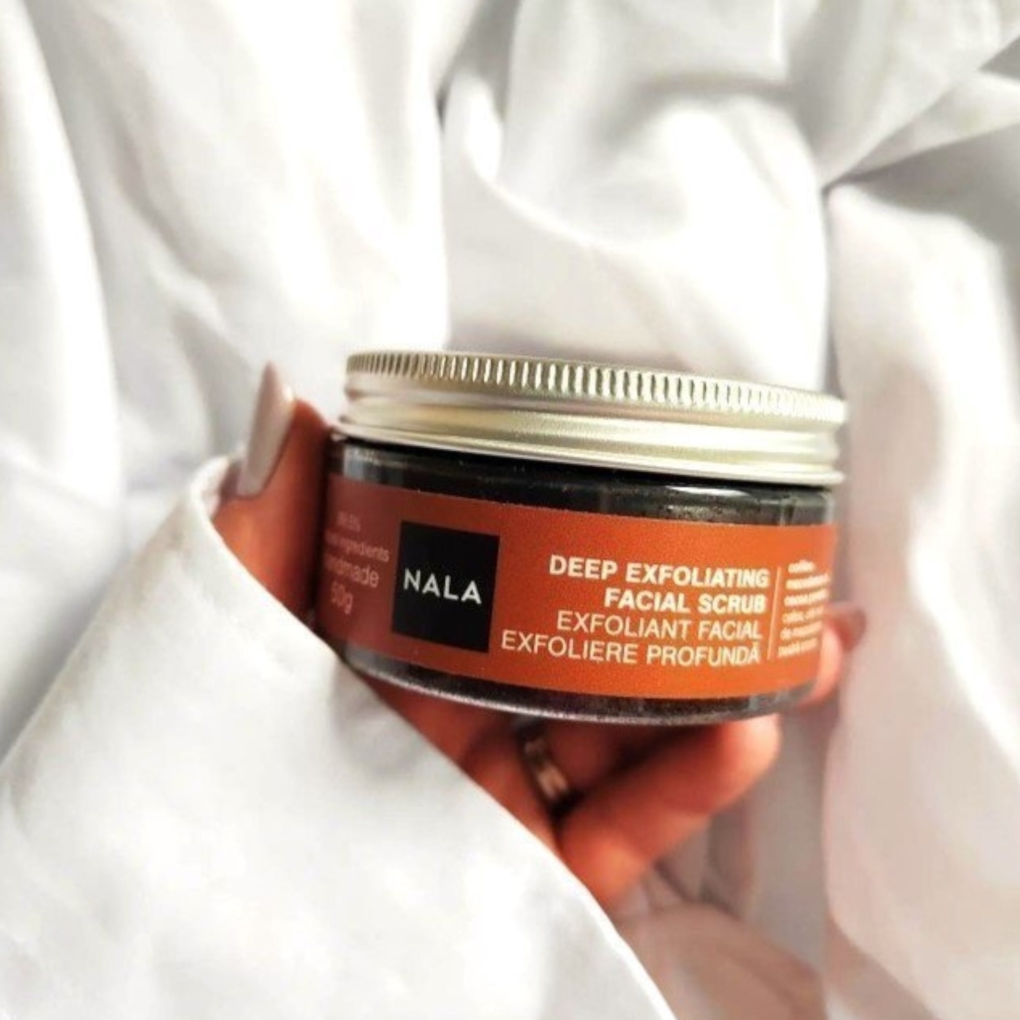 Deep Exfoliating Facial Scrub - Coffee & Macadamia Nut Oil
